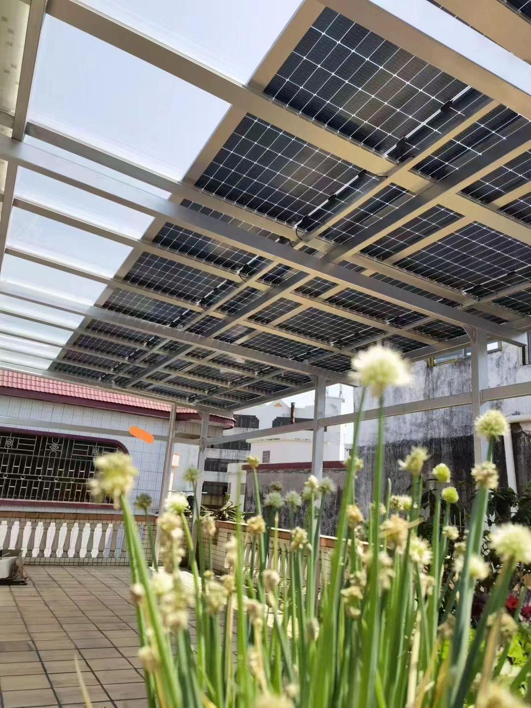 灌南别墅家用屋顶太阳能发电系统安装